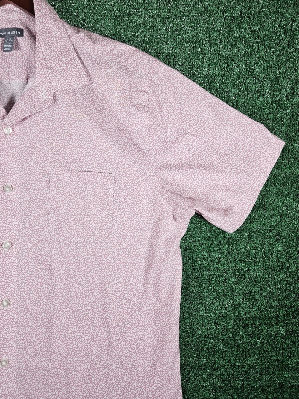 Van Heusen Short Sleeve Casual Button-Down Shirt / Mens Size Large - Picture 8 of 11